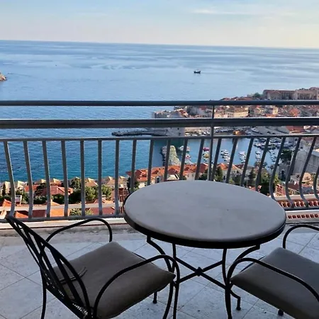 Spacious 2 Bedroom Luxeview- Oldtownview, 10min To Town Apartment *
