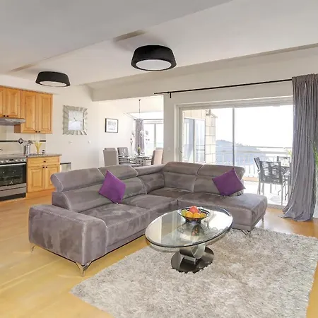Apartment Spacious 2 Bedroom Luxeview- Oldtownview, 10min To Town