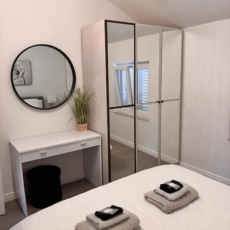 Spacious 2 Bedroom Luxeview- Oldtownview, 10min To Town * Ντουμπρόβνικ