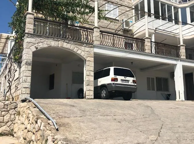 Spacious 2 Bedroom Luxeview- Oldtownview, 10min To Town Ντουμπρόβνικ