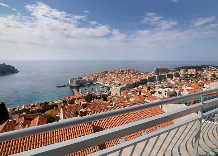 Spacious 2 Bedroom Luxeview- Oldtownview, 10min To Town *